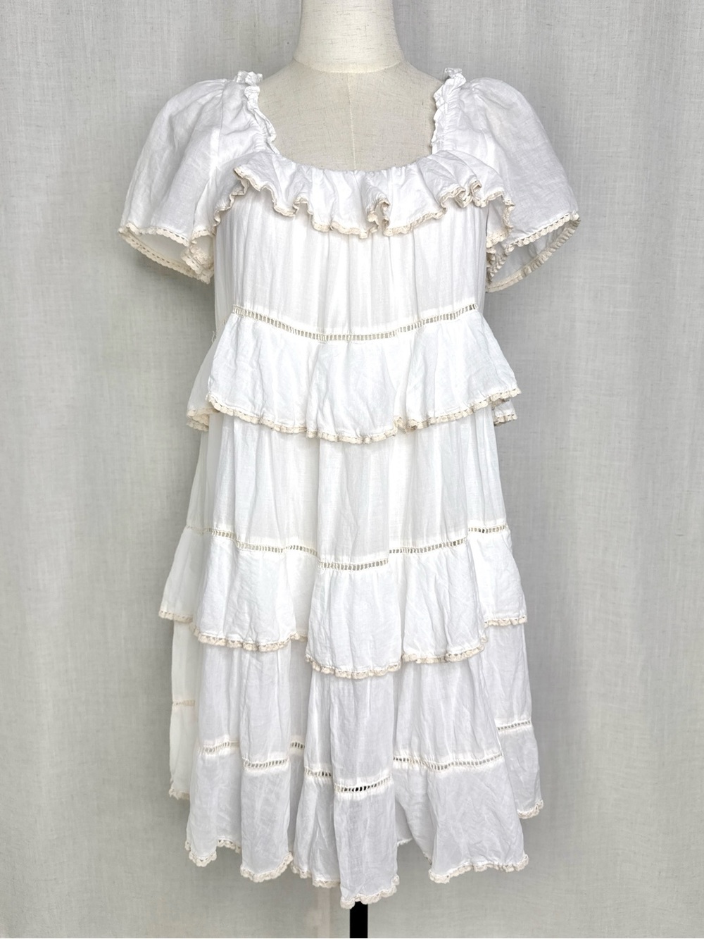 Devotion Twins Aimiliana Tiered Ruffle Mini Dress White Size Small